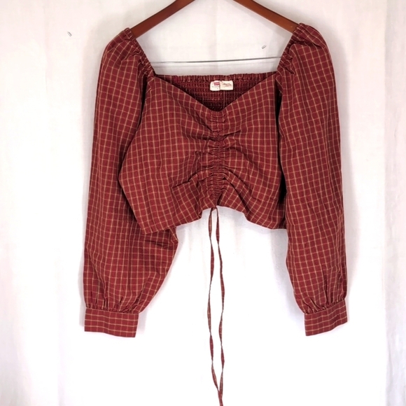 Levi's Red Plaid The Statement Blouse Slim Cropped Fit Size Large New with Tags - Picture 1 of 5